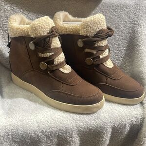 Sorel out n about cozy wedge